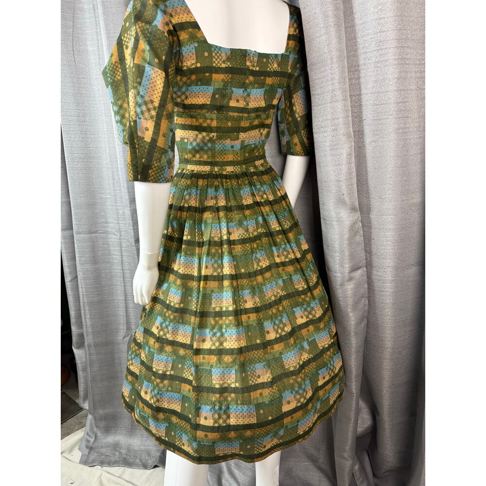 Vintage Moss Green Novelty Print Cotton Day Dress - Picture 5 of 8
